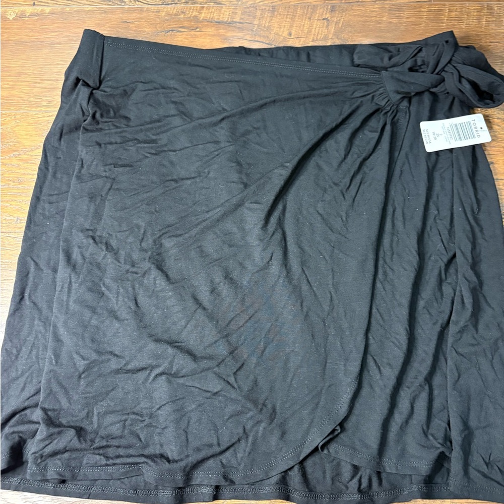 Torrid Black Mini Wrap Skirt soft 2x nwt